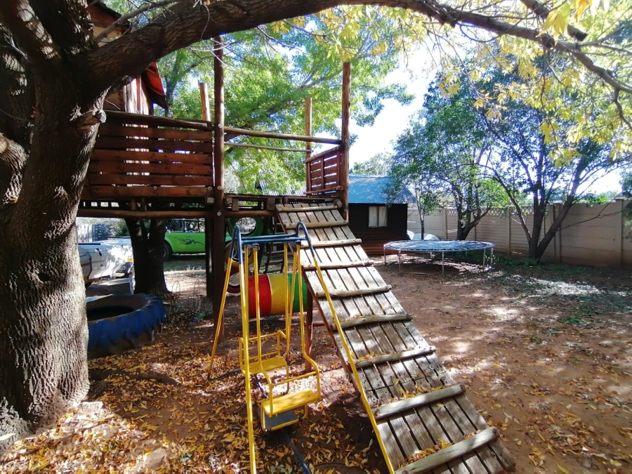 5 Bedroom Property for Sale in Fichardt Park Free State